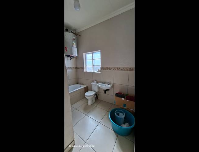 1 BEDROOM APARTMENT BLOCK TO LET IN WESTDENE